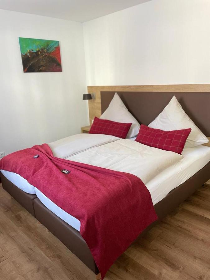 Landgasthaus Zur Linde Pleiskirchen Εξωτερικό φωτογραφία